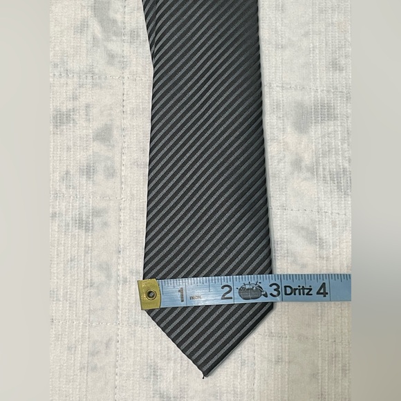 NWOT Mens Van Heusen Slim Tie - Picture 2 of 3